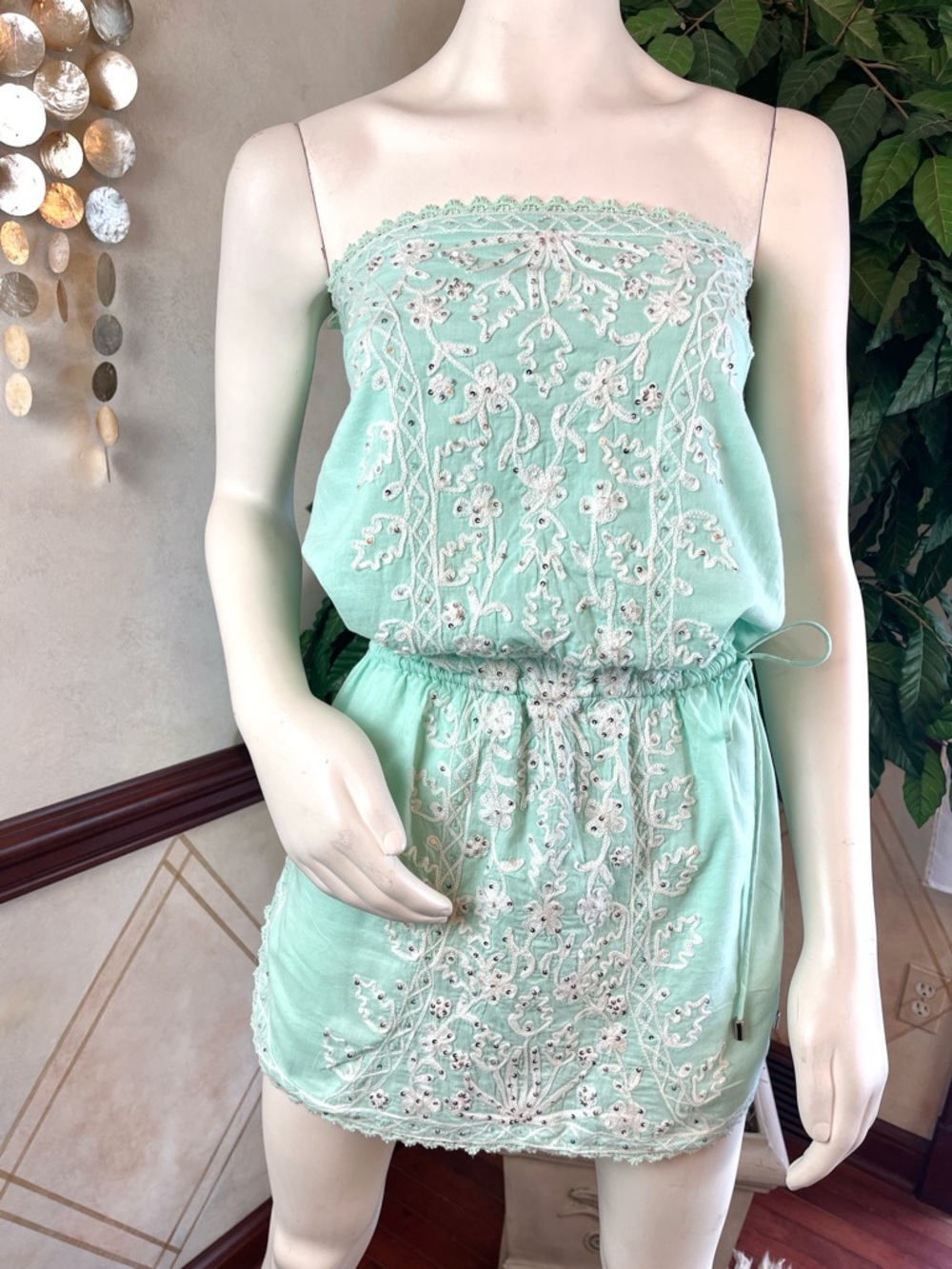 MINT GREEN EMBROIDERED SEQUIN ACCENT STRAPLESS BEACH COVERUP